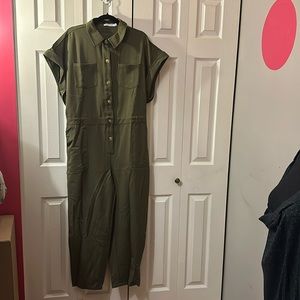 NWT Justfab, khaki jumpsuit, straight leg, XXL